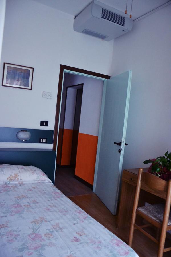 Hotel Rex Lido di Jesolo Exteriör bild