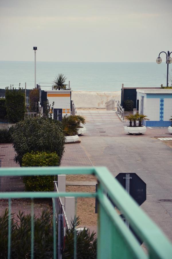 Hotel Rex Lido di Jesolo Exteriör bild